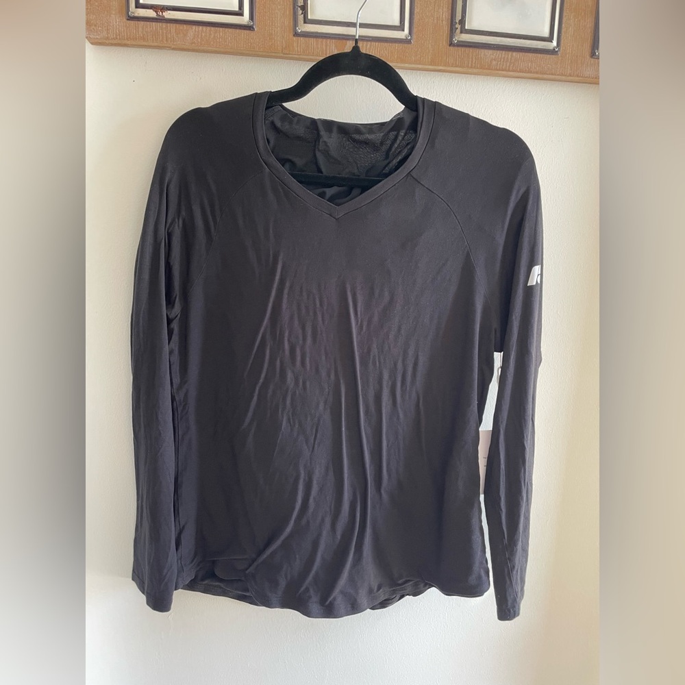 Forme NWT Long Sleeve